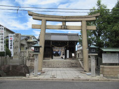 岡山神社に参拝していきます