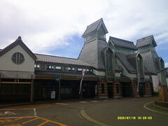 という訳で、1時間半ほどの高田観光を終えて、高田駅へと戻ってまいりました。

暑い中でしたが、満面の蓮の海にも癒されて、とても楽しい散策でした～♪