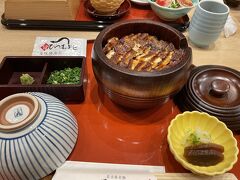 WEB予約してしら河へひつまぶしを食べに行く。
ひつまぶしは3,100円でした。
18:20に退店時には待っている人も数名いました。

部屋に戻り、明日の着るものなどの支度をして22時にベッドに入ったが、緊張のためか1時間位しか寝れてない。こんなに寝れないのは初めてだな。