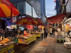 BIFF広場に移動。屋台見たりオリーブヤングで買い物して1日目終了
