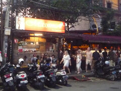 サヌールに来たら絶対行く「マッシモ」でジェラードを食べます。