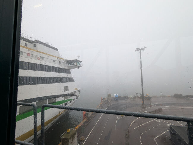 今日も天気は小雨<br />１０：３０分の予定時間より少し早めに出航しました