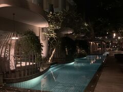 夜は照明が素敵