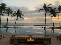 インフィニティプールの元祖！
リゾートホテルのお手本！（私的）
この景色が見たかった～！！