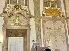 観光客向けの、ミラベル宮殿のコンサートです。
演奏中は撮影禁止。