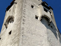 ホーエンザルツブルク城。ケーブルカーで上ります。
しかし、ここへ辿り着くまでの道のりが暑過ぎて、熱中症になりかけました。