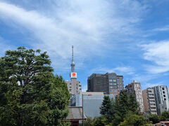 浅草寺からのスカイツリー