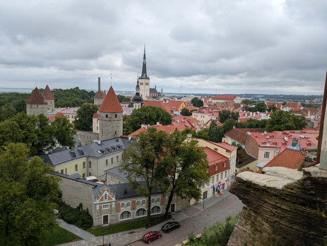 中心の高い塔は聖オレフ教会