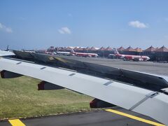 着いたー
空港は晴れている。
MHの搭乗クラスはQとO
JALマイル30%貯まるはず・・・
1ヶ月過ぎてもまだです。事後登録は確認取れず再申請中( ；∀；)