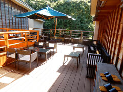 チェックインになり
館内移動中で
月見台がありました。
珍しいですよね。よっぽど何だと思いました
