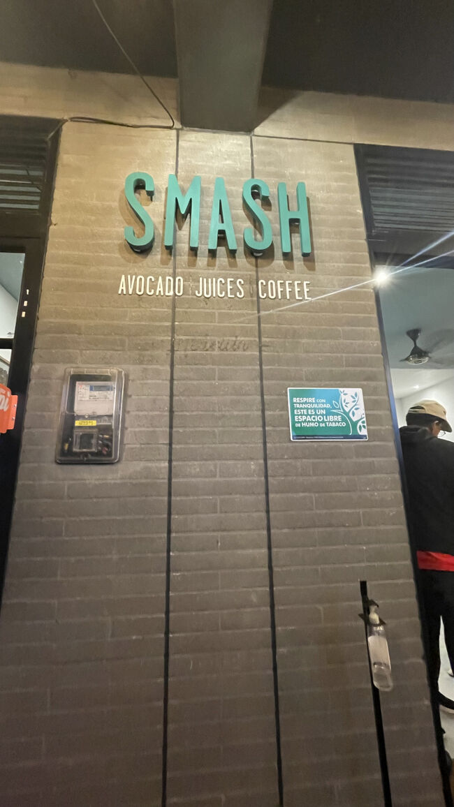 こちらはアボカド専門店。アボカド好きとしては行くしかない！