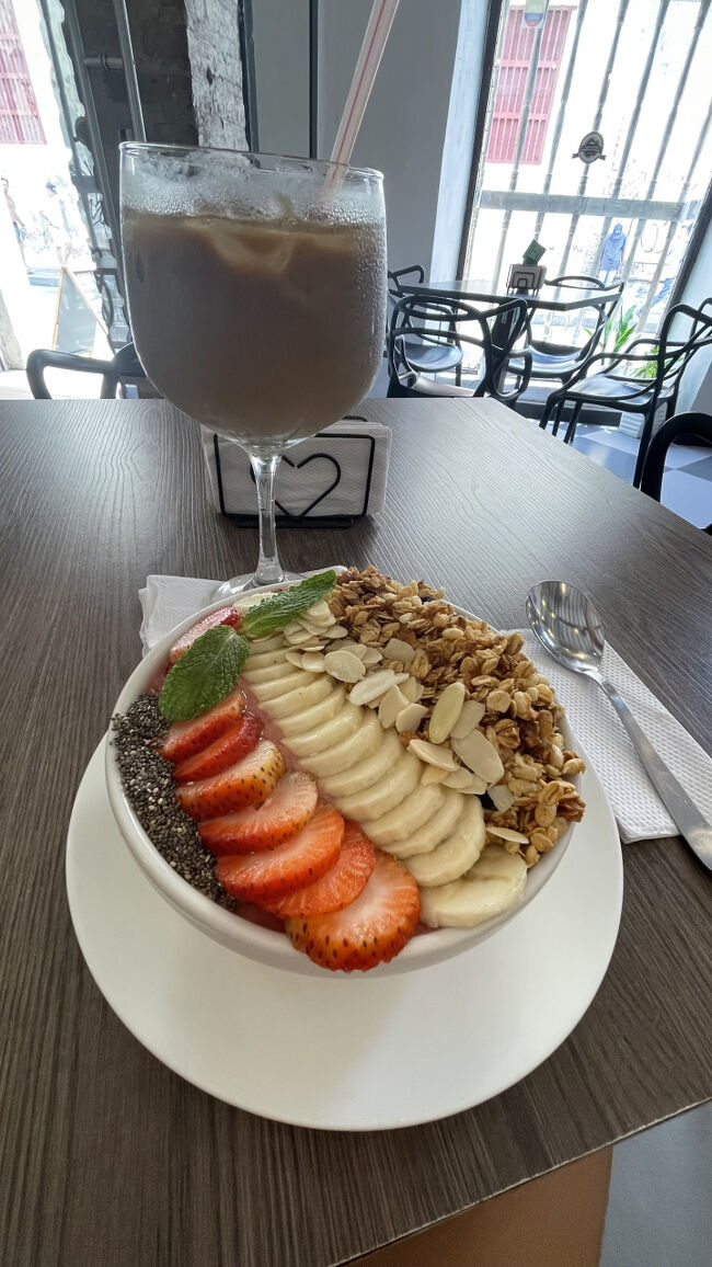 昨日のしょっぱい美味しさとは打って変わって、今日はあっさりしたかったので朝ごはんはこちら。