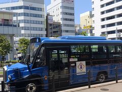 電気ボンネットバスです。