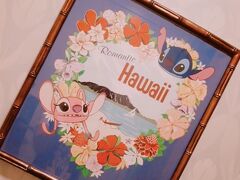 泊まったのはアンバサダーホテル。スティッチルーム。スティッチのドア、壁紙、絵画でスティッチだらけ。嬉しい。