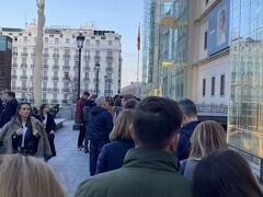 18:44
15分前既にごったがえしています