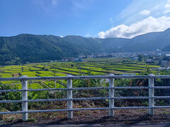 長野市を出発して、約１時間のドライブ。

棚田がキレイ！





