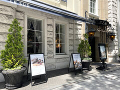 名古屋・伏見『Nagoya Kanko Hotel』1F【LE SUD】

『名古屋観光ホテル』にある【ブラッセリー＆カフェ ル・シュッド】
の写真。

とてもオシャレなレストラン！次回、入ってみたいなー♪