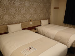 ホテルに着きました。ツイン２部屋を予約しました。