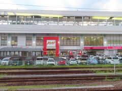 ここは在来線と新幹線がけっこう離れている駅です。