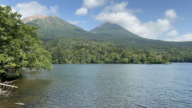 昼間の間に山からの水蒸気が多くなるからだね。