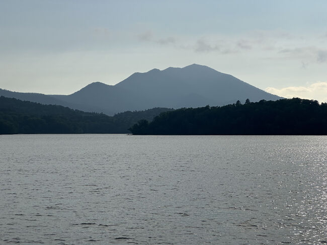 こちらがフップシ岳、釧路市と足寄郡足寄町の2市町にまたがる標高1,225.4mの山。