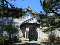 【旧石川県第二中学校本館】
1899年(明治32年)築

【重要文化財】
