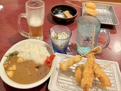 レディースセット。
海老串も付いててとてもお得。
玉子と蓮根の串も注文。
これだけ食べて飲んで1500円以下。