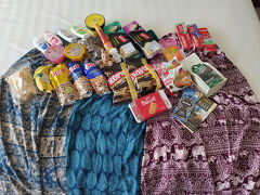 こちらは、本日の収穫。
アルタセダナはカード払いできるので現金の心配いりません。