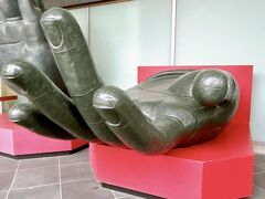 東大寺ミュージアム入り口にある
大仏様の手
