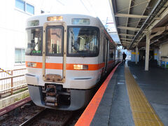 10:16、富士駅で下車です。10:22発の甲府行き身延線に乗り換えます。身延駅へ寄り道します。