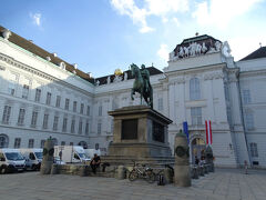 17時過ぎということもあり、王宮＝シシィ・ミュージアムは既にCLOSEしていたが・・・