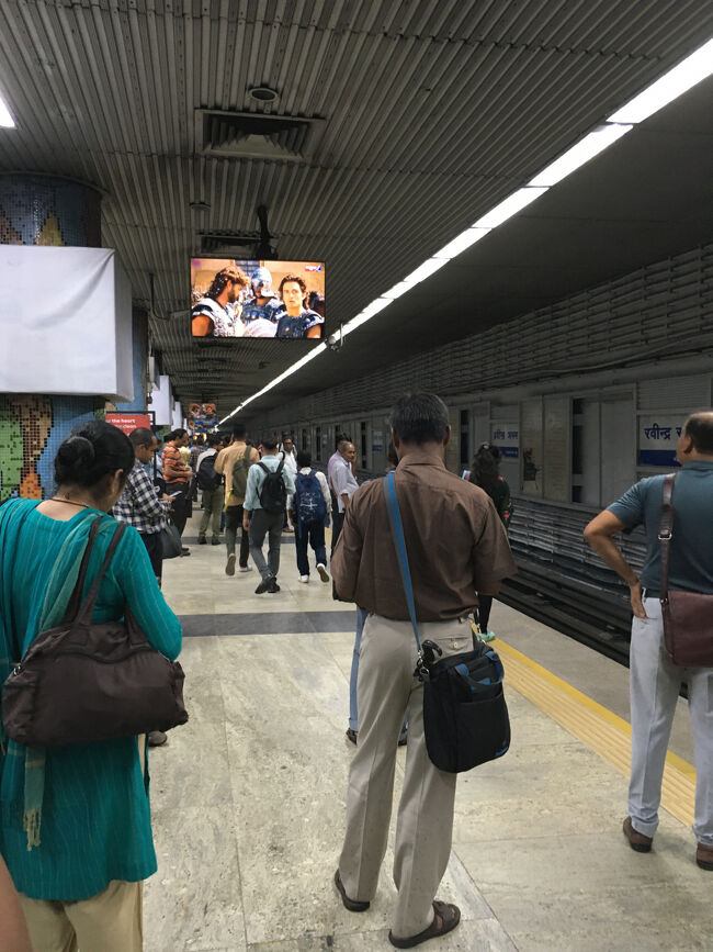 コルカタ　メトロ