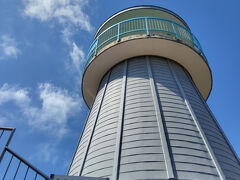 たぬき山展望台。
人も車もない、セミの声がこの辺を圧巻してた。