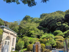 行きたかった処、昨日も言ってた坂の上のミュージアム。。。やっと来たー！！！
昨日は休館日だったので、今日しかなかったんだよー！！！
司馬遼太郎が好きで、坂の上の雲が好きで、とはっては来ない訳がない場所なのである！
開館同時の9時、いざ参る！