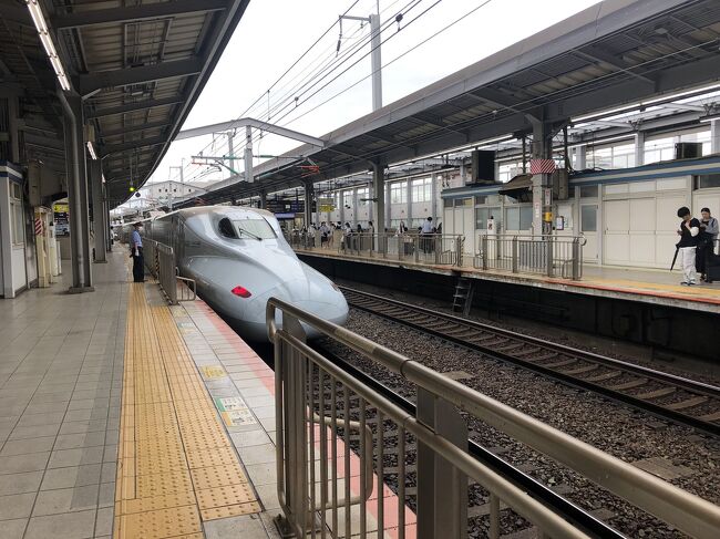 小倉<br />お見送り。<br />この後、指定席券売機で「ハロー自由時間ネットパス 北部九州版」を発券します。