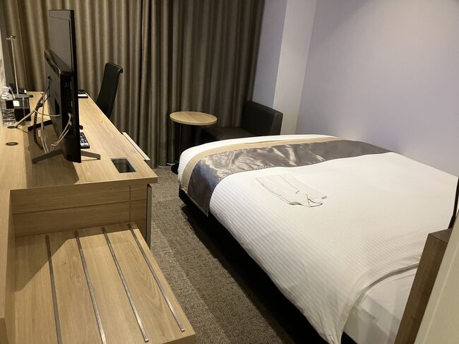 いつものダイワロイネットホテル熊本<br />手前の荷物台は、あるとうれしいアイテム。