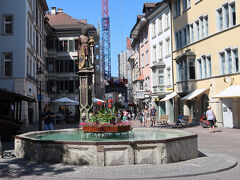 　フロンバーク広場は噴水が二つある長方形の細長い広場で、フォルシュタット側にはムーア人の噴水がありました。