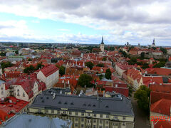 タリン最後の朝。お天気はイマイチなものの聖オラフ教会へ登ってみました。
こちらもなかなかの景色。
タリンの旅を終えて、いよいよ旅の最後の国、ラトビアへ！！