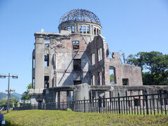 旅行記の表紙写真ですが
広島について　最初に撮影した写真です
原爆ドーム

天気は、快晴！
暑い