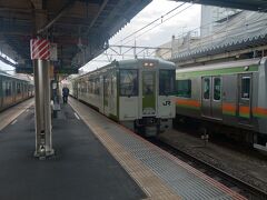 次に高麗川駅で川越線の電車から八高線の気動車に乗り換えました。