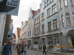 おっとー！あの落書きだらけなのは！