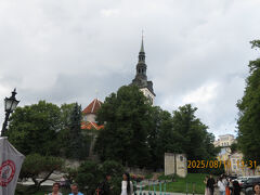 インフォメーションセンターを背にした眺めです。
インフォメーションで地図を貰えました。
インフォメーションが旧市街の真ん中あたりって不便ですね。
ターミナル内に有ったら良いのに。
