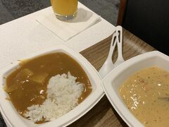 約11.6kmのランを終え、ひと風呂浴び、部屋でしばしまどろみ休憩

2日目の晩食はココイチ ＠ Ala Moana SCでの買い出しついでにテイクアウト
Hawaiiで珍しい物を食べた気分ｗ
これも何かの特典でたまたま貰えたものじゃなかったかな？

また詳しい事は忘れてるぜ('◇')ゞ