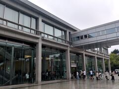 土砂降りの中ずぶ濡れになりながら広島平和記念資料館へ。
子どもたちに学んでほしくて来たけど、混雑がすごくてほとんど展示が見られず。