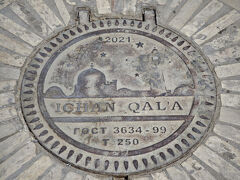 ヒヴァの旧市街、イチャン・カラのマンホールの蓋