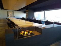 ラウンジ内ですが程よい広さで、回転率が良いのか座れない事はありません。前回よりも利用者が少なく、ゆったりとしています。

