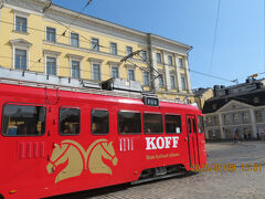 大聖堂の脇の停留所からホテルへトラムで戻ろうと思ったらパブトラムきたー！
観光名所を独自ルートで走ってるカフェするトラムらしいですよ。