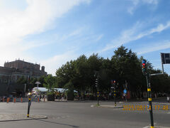 王立公園でもイベントが開催されてました。
今日は平日の木曜日夕方・・・土日のような賑わい