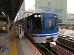 2025.06.09　三ノ宮
九州に帰るのなら新快速をそのまま乗り続けていればいいのに、ついうっかり三ノ宮で降りてしまった。仕方がないので次の列車に乗るのだが、この列車は貫通扉があるのできっと私のきっぷでも乗っていい列車であろう。