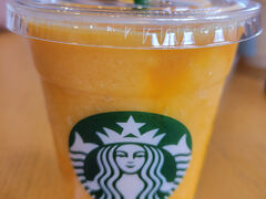 兎に角暑い暑い日だったので、涼をとる意味を含め、アウトレットのスタバでクールダウン。女性陣は色々なショップを除いていましたが、物欲も無い私は、休んでいる時間が殆どでした。